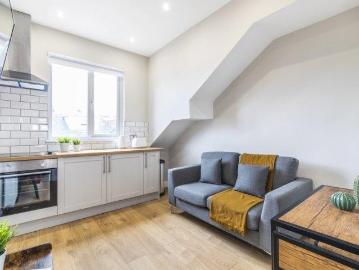 Winstanley Terrace 2 bed house share to rent £1,550 pcm £358 pw