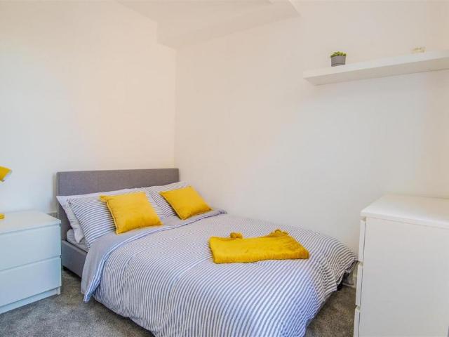 Wickets Mews, Clarke Road, Northampton 3 bed house share to rent £695 pcm £160 pw