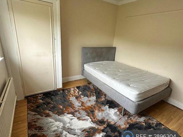 Wickham Lane, London, SE2 1 bed in a house share to rent £800 pcm £185 pw