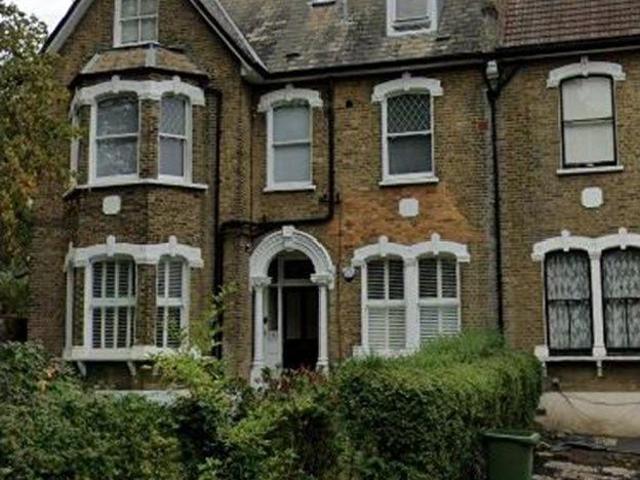 Wickham Road, London SE4, 3 bed flat to rent, £2,700 pcm | PrimeLocation