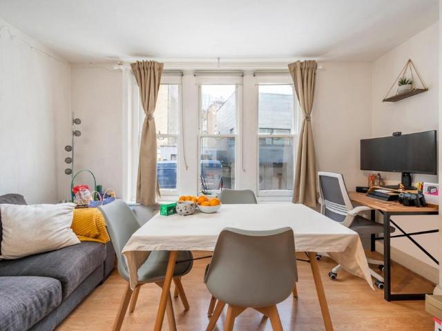 Wicklow Street, London WC1X 1 bed apartment to rent £2,240 pcm £517 pw