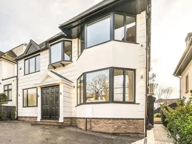 Wickliffe Avenue, London, N3 3EJ, United Kingdom | 7 bed house for rent #140657761 | Rentberry