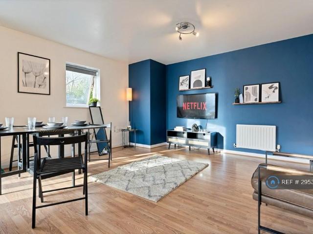 Wicks Place, Chelmsford, CM1 2 bed flat to rent £1,800 pcm £415 pw