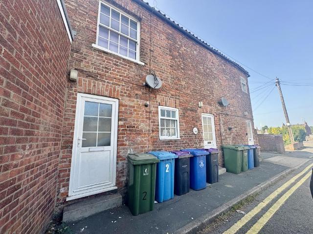Wide Bargate, BOSTON 2 bed flat to rent £800 pcm £185 pw