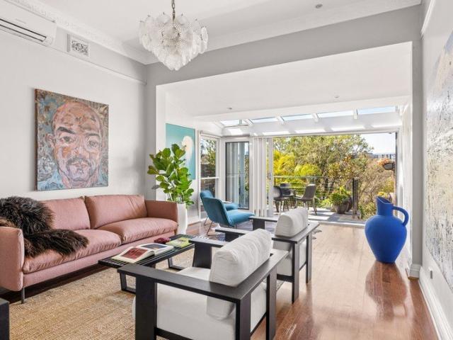 Wide family residence with studio above garage on 268sqm