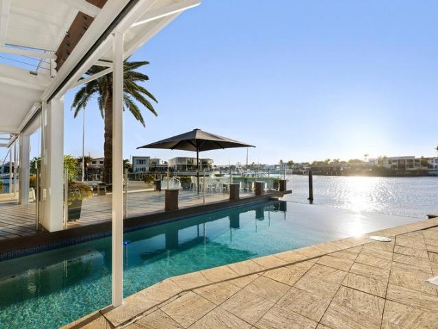 WIDE WATER VIEWS 33M NORTH FACING FAN FRONTAGE 938SQM OF LAND