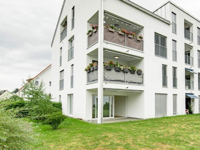 Widenmattstrasse, Sisseln moderne 2 1/2 Zimmer Wohnung im 4.OG