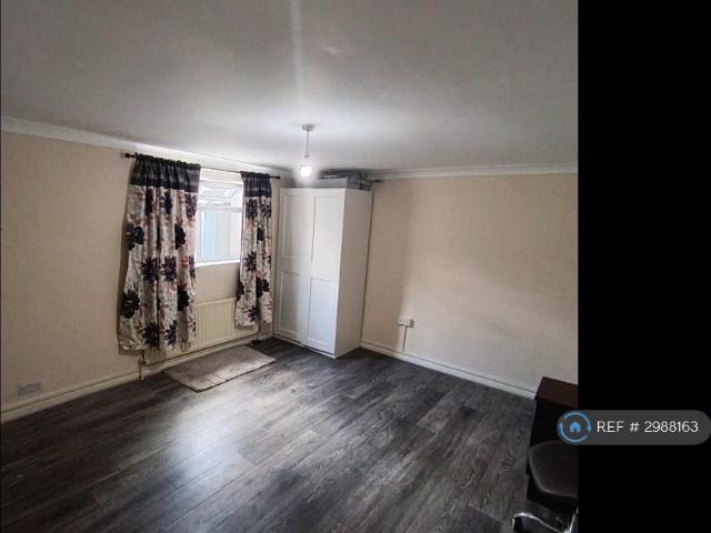 Widmore Road, Bromley, BR1 1 bed flat to rent £1,450 pcm £335 pw