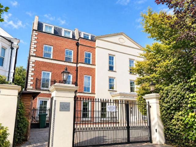 Widmore Road, Bromley BR1, 2 bed flat to rent, £1,900 pcm | PrimeLocation