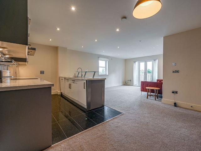 Widmore Road, Bromley BR1, 2 bed flat to rent, £2,250 pcm | PrimeLocation