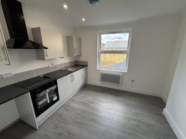 Widmore Road, London Studio to rent £900 pcm £208 pw