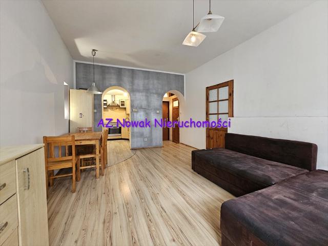 Do sprzedania przestronne 2 pokojowe mieszkanie 37 m² w Świdnicy