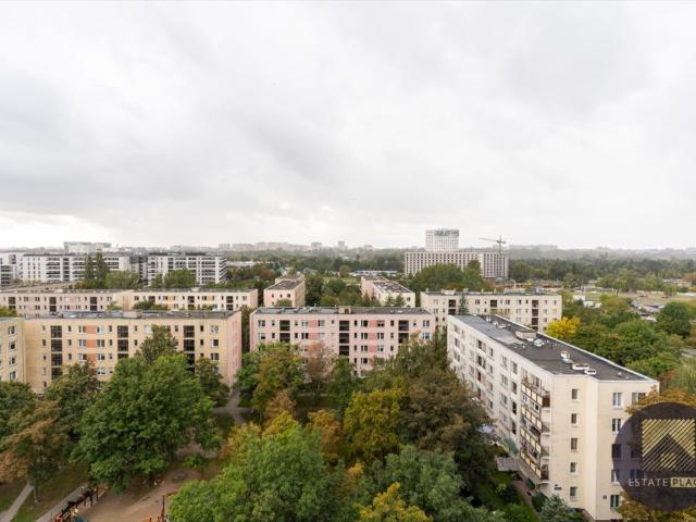 Widok na Warszawę! 2 pokojowe mieszkanie na ostatnim piętrze