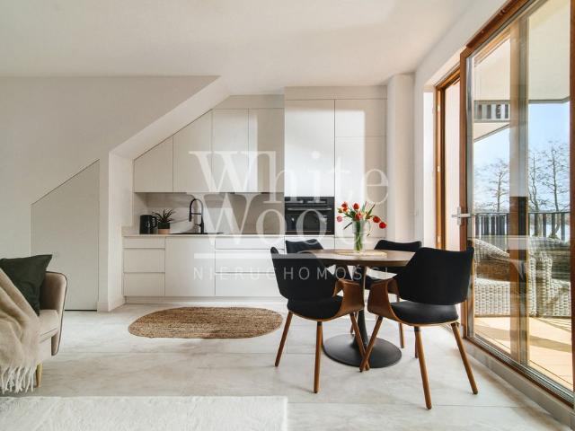 Widok na wodę! 2 pokojowy apartament z prywatną przystanią