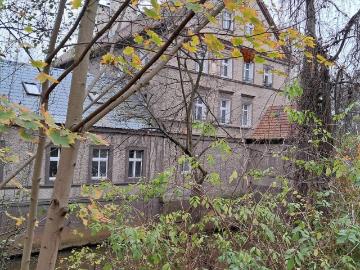 Widok na staw, 3 pokoje, kamienica z lat 30