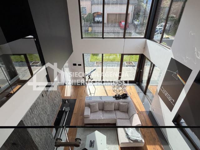 Widokowy dom smart home 361 m² z ogrodem i tarasami polecam!