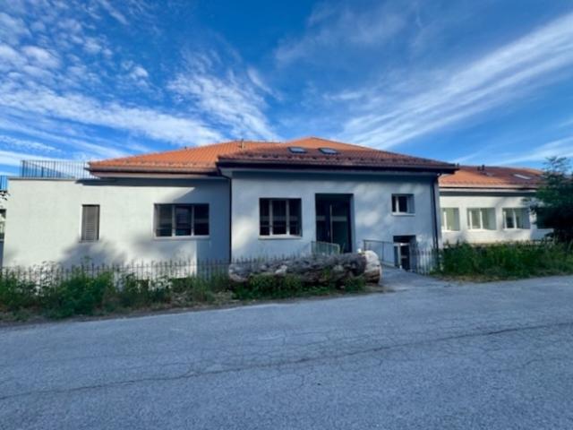 Wie ein kleines 2 Zimmer Haus auf dem Dach, im Dachgeschoss, mit großer Terrasse und Aufzug