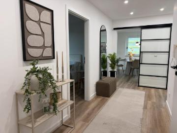 Wie Neubau Helle 85qm 3 Zi Wohnung mit Balkon & Aufzug