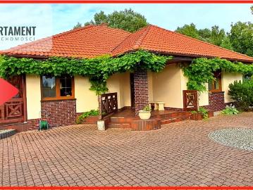 Unikatowy dom 281 m² z dużą działką i garażem