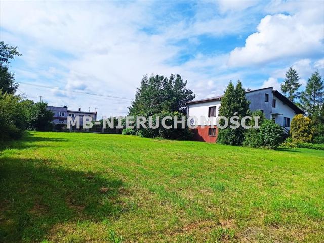Dom 220 m2 z dużą działką i budynkiem gospodarczym