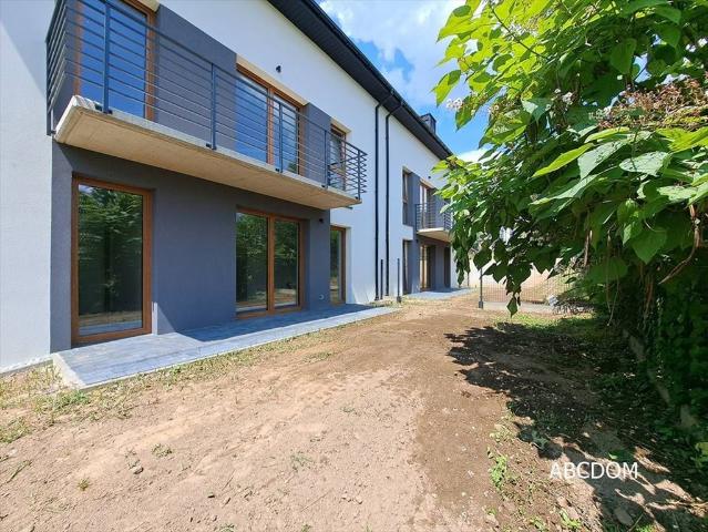 Przestronne 6 pokojowe mieszkanie 112 m² z balkonem i ogródkiem
