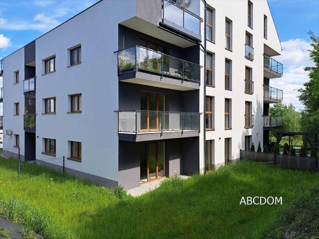 Dwupoziomowe mieszkanie z balkonem i garażem polecam!