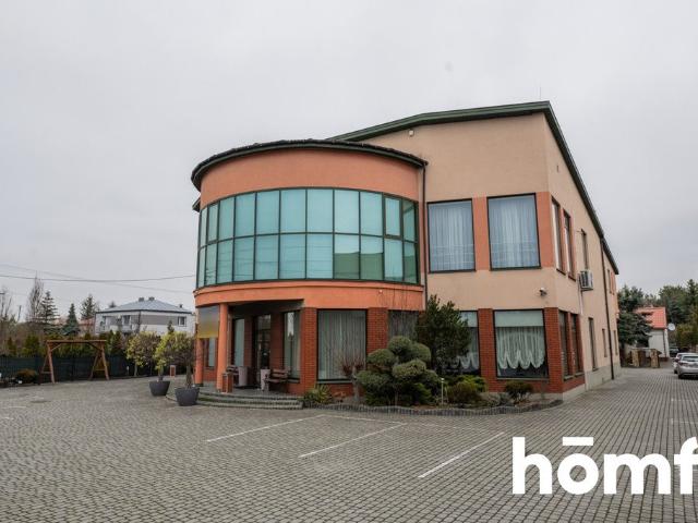 Przestronny lokal 970 m² z dużym parkingiem i szerokimi możliwościami aranżacji