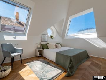 WIEN: Herrliche 3 Zimmer Stilaltbau Dachgeschoss Wohnung mit Balkon und Dachterrasse nahe Schlosspark Schönbrunn