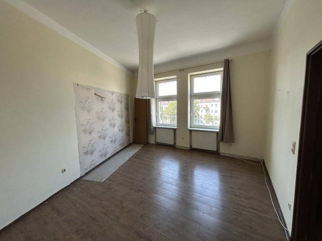 Wiener Altbaucharme in Breitensee – kompakte Wohnung mit Sanierungspotenzial