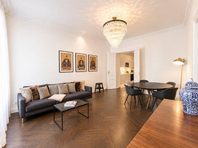 Wiener Altbauarchitektur und moderner, hochwertiger Ausstattung