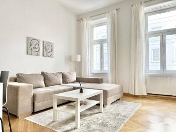 Wiener Altbauflair auf ca. 95 m² – 3 Zimmer mit Flügeltüren und Fischgrätparkett