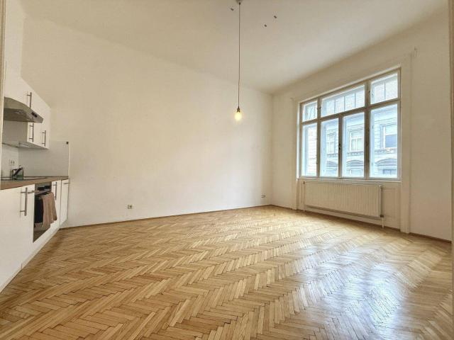 Wiener Altbauflair trifft Top Mikrolage – Stilvolle 2 Zimmerwohnung mit Lift und toller Aufteilung