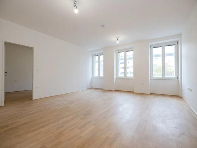 Wiener Neustadt: Geräumige 2 Zimmerwohnung im Erdgeschoss –