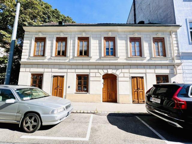 Wiener Stadthaus bei Schönbrunn – Airbnb Nutzung & attraktives Entwicklungspotenzial mit Baubewilligung