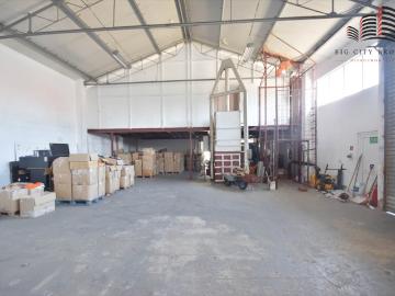 Magazyn i biura w Wierzchowiskach, 592 m², blisko S17
