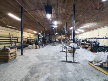 Hala magazynowo produkcyjna 834 m² z biurami i socjalem