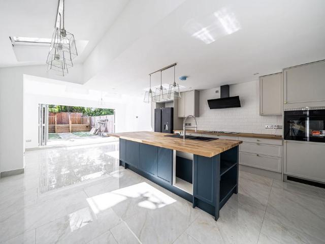 Wightman Road, N4, Harringay, London, N4 6 bed house to rent £6,500 pcm £1,500 pw