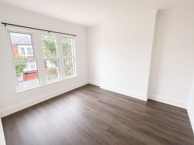 Wightman Road, N8 0NA, Haringey