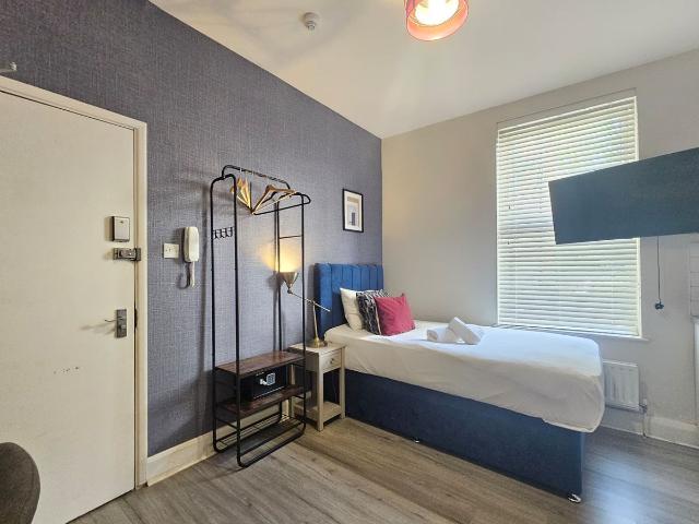 Wightman Road, Harringay / Turnpike Lane N8, Studio to rent, £1,240 pcm | PrimeLocation