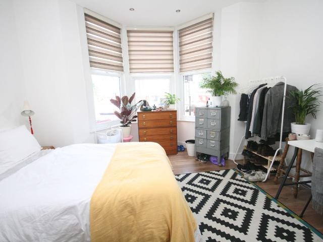 Wightman Road, London N8, 4 bed flat to rent, £3,950 pcm | PrimeLocation