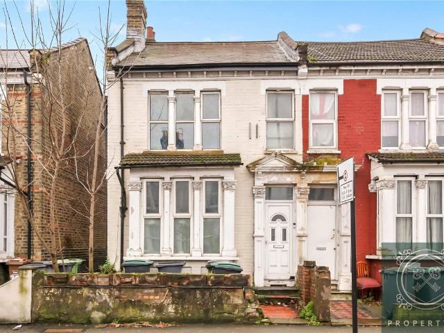 Wightman Road, London N8, 4 bed semi detached house to rent, £5,000 pcm | PrimeLocation