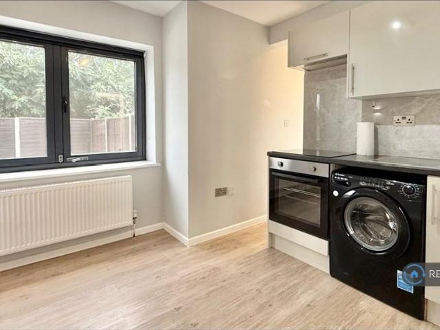 Wightman Road, London, N8 1 bed flat to rent £1,950 pcm £450 pw