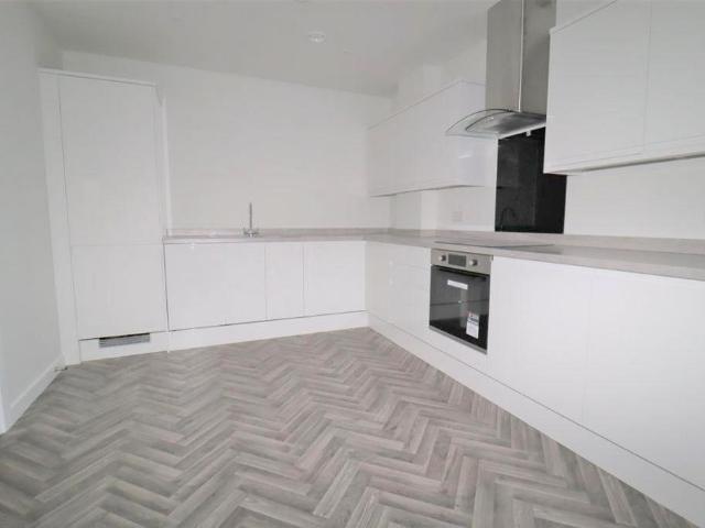 Wigmore Lane, Tivoli House Wigmore. 1 bed flat to rent £1,100 pcm £254 pw