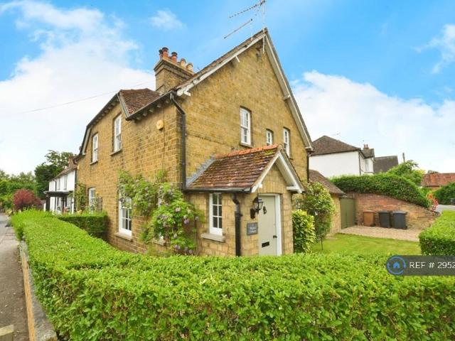 Wigram Cottages, Much Hadham, SG10 2 bed semi detached house to rent £1,775 pcm £410 pw