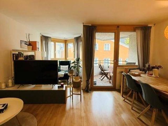 WILTEN: Helle und geräumige 2 Zimmer Wohnung mit Balkon und TG Abstellplatz