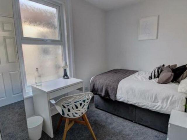 Wilton Avenue, Southampton, SO15 1 bed in a house share to rent £575 pcm £133 pw