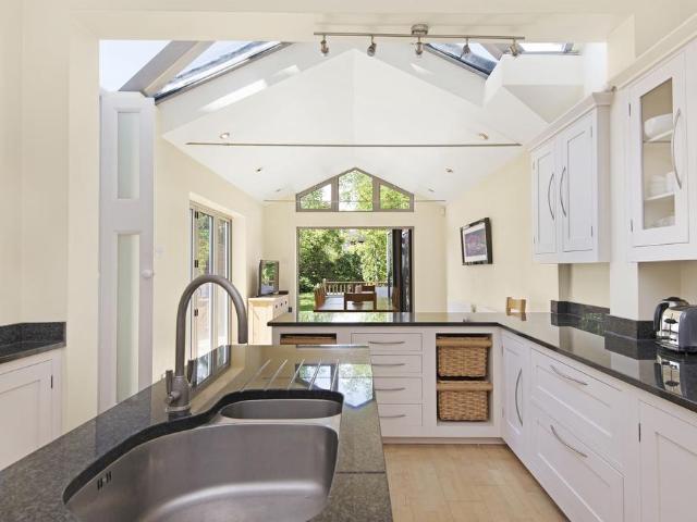 Wilton Grove, SW19 5 bed house to rent £6,700 pcm £1,546 pw