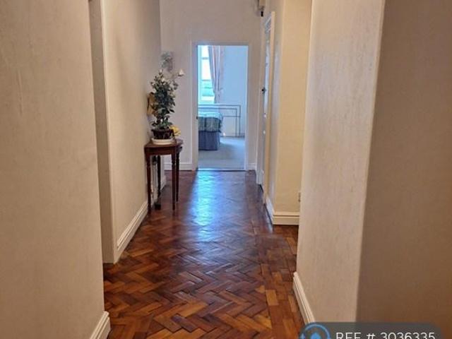 Wilton Place, Dymock, GL18 2 bed flat to rent £850 pcm £196 pw