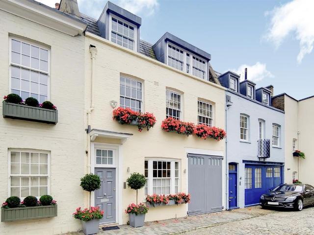 Wilton Row, London SW1X, 3 bed terraced house to rent, £13,949 pcm | PrimeLocation
