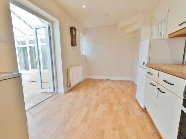 Wiltshire Avenue, Slough SL2, 3 bed terraced house to rent, £1,850 pcm | PrimeLocation